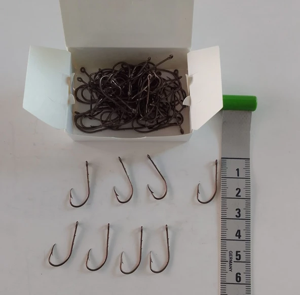 YOUVELLA 1366 DELİKLİ TIRNAKLI OLTA İĞNESİ 100 'LÜ NO:6 ürün görseli