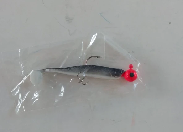 LUCKY JOHN BASARA (TR003) 3.5'' HAZIR İĞNELERİ TAKILMIŞ SİLİKON BALIK YEM ürün görseli