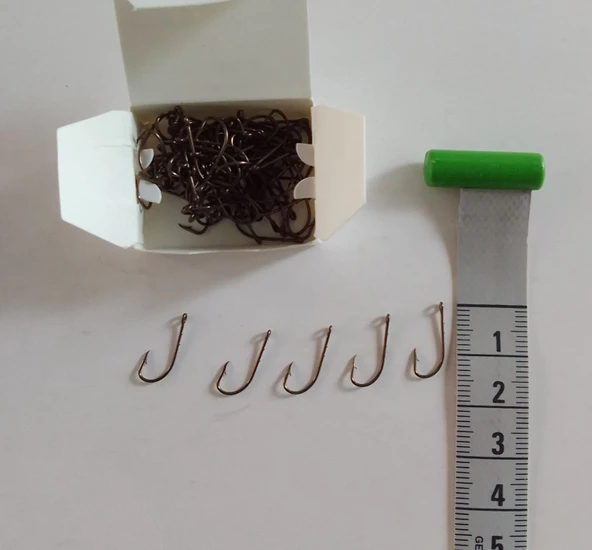 YOUVELLA 1366 DELİKLİ TIRNAKLI OLTA İĞNESİ 100 'LÜ NO:11 - Resim 3