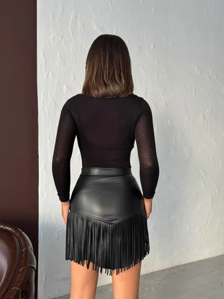 Kadın Püsküllü Mini Etek Zımbalı Deri Görünümlü Kısa Saçaklı Etek Siyah - Resim 7