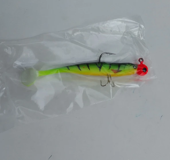 LUCKY JOHN BASARA (PG13) 3.5'' HAZIR İĞNELERİ TAKILMIŞ SİLİKON BALIK YEM - Resim 2