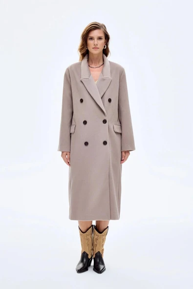 Quzu Vatkalı Arkası Yırtmaçlı Kadın Kaban - 4