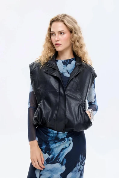 Quzu Beli Lastikli Cepli Kadın Deri Ceket - Resim 4