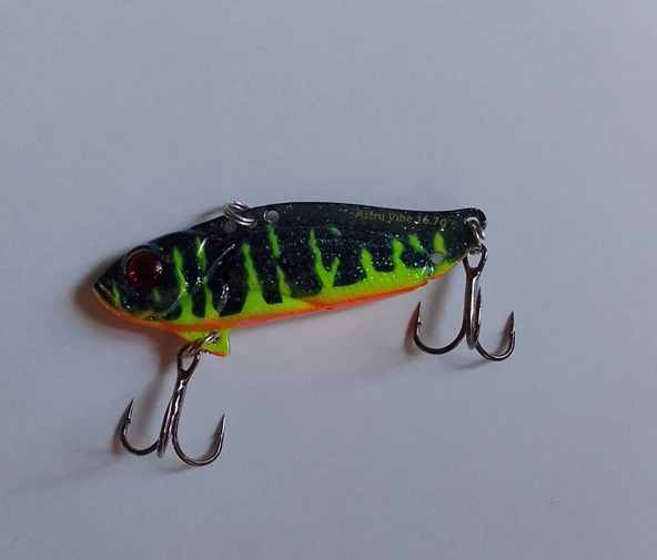 STRİKE PRO JG-005B-UV GF01 VİBRASYON SUNİ BALIK YEMİ 5.5 CM - Resim 2