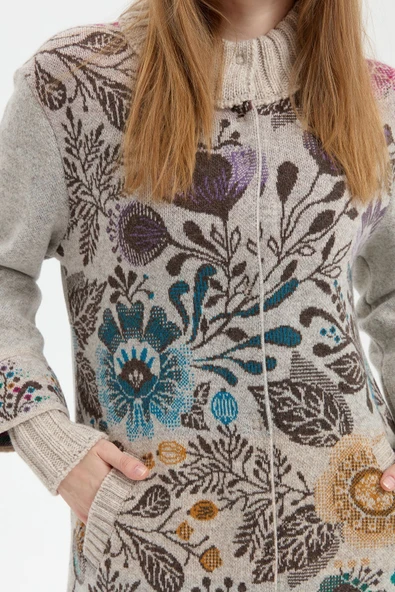 24051 DESEN TRİKO ÖNÜ RENKLİ ÇİÇEKLİ DİK YAKASI KOL AĞZI DERBYLİ UZUN KABAN - Resim 9