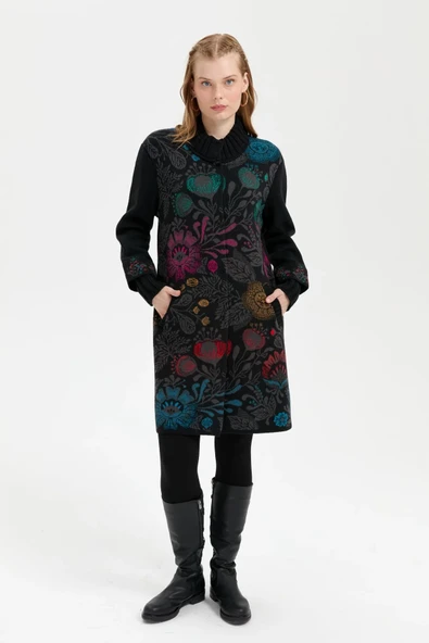 24051 DESEN TRİKO ÖNÜ RENKLİ ÇİÇEKLİ DİK YAKASI KOL AĞZI DERBYLİ UZUN KABAN ürün görseli 1