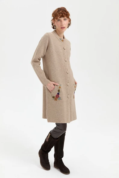 24012 DESEN TRİKO CEP KENARI APLİKE İŞLEMELİ PİKE JAKAR DİK YAKA UZUN KABAN - Resim 3