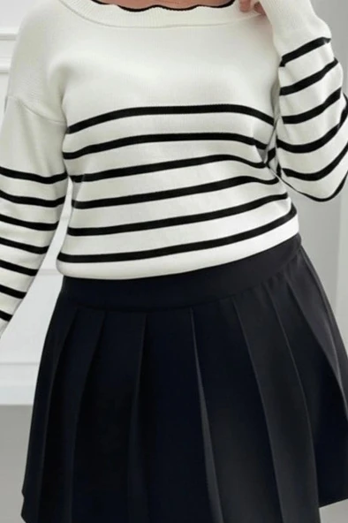 MDB Kadın Beyaz Sırt Bağlama Detaylı çizgi Desen Triko Bluz - Resim 2