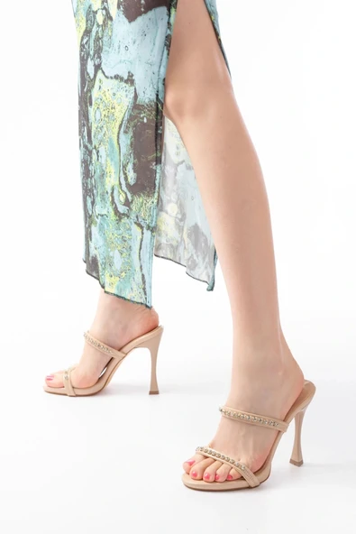 A-50 Kadın Bej Rugan Taşlı Platformlu Topuklu Terlik - Resim 2