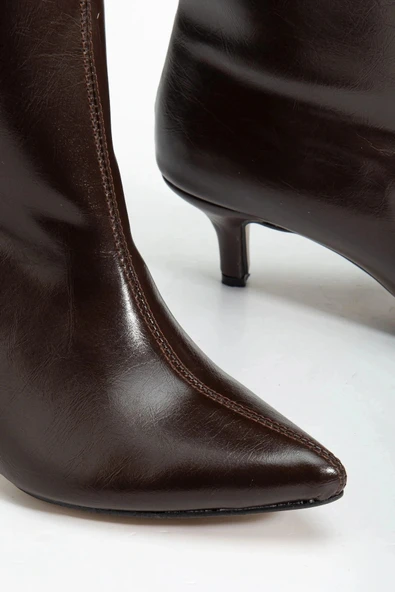 SYT-2025 Kahve Kırışık Rugan Günlük Kadın Çizme - Resim 5