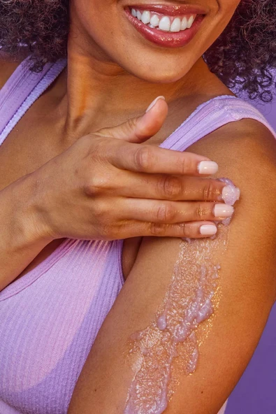 Tree Hut Moonlight Glow Shea Sugar Scrub Vücut Peelingi 510GR - Resim 5