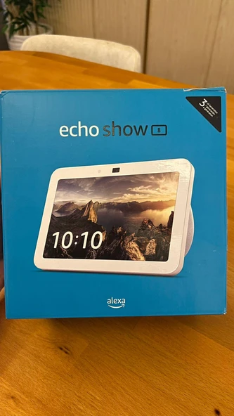 Amazon Echo Show 8 | 3. Nesil | Alexa | Akıllı Ev Asistanı | Beyaz (Outlet) ürün görseli