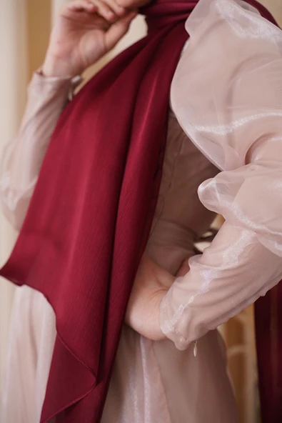 İSTANBULSTYLEMODA Janjan Trend Parlak Saten Dokulu Abiye Şifon Işıl Şal BORDO 185 X 70 - Resim 3