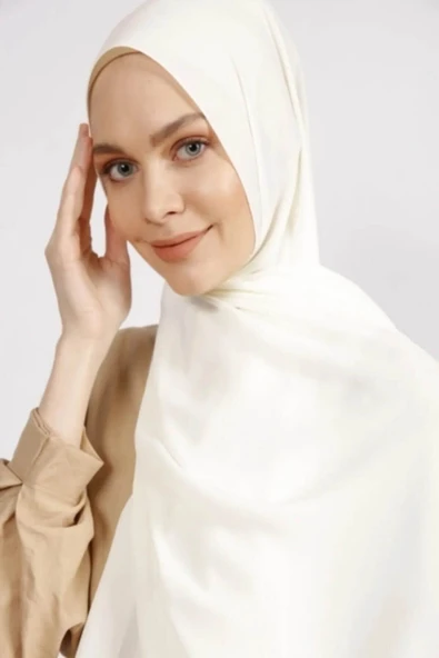 İSTANBULSTYLEMODA Krep Şifon Şal Kırık Beyaz 210x 75 Flr241433 ürün görseli
