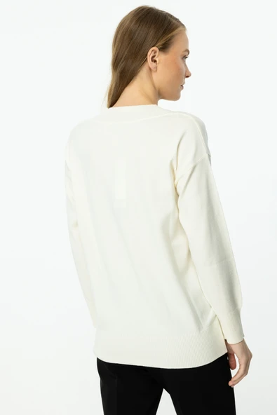 45327 ONTEKS YAKASINDA VE OMUZUNDA ŞERİT DETAYLI KAZAK - Resim 11