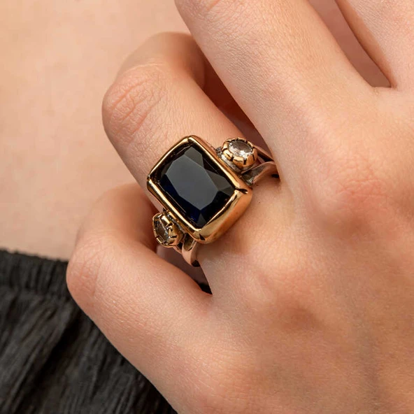 Gümüş Koyu Lacivert Zirkon Taşlı Otantik Kadın Yüzük ürün görseli 1