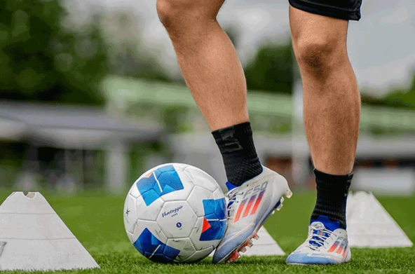 Molten FIFA Onaylı 5 No Futbol Topu (Türkiye Üniversite Federasyonu Resmi Maç Topu)  F5N4900 - Resim 3