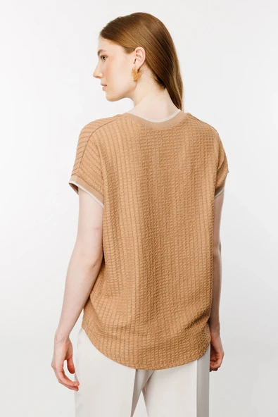 31526 ONTEKS V YAKA KENDİNDEN KABARTMALI BLUZ - Resim 11