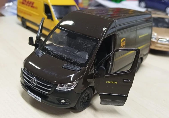 Kinsmart Oyuncak Metal Model Araba 1/36 Çek Bırak Mercedes Benz UPS Kargo Aracı ürün görseli