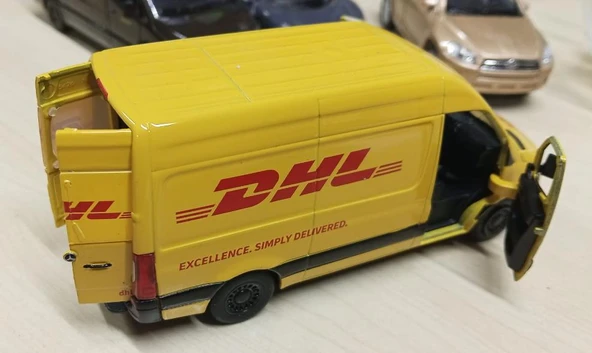 Kinsmart Oyuncak Metal Model Araba 1/36 Çek Bırak Mercedes Benz DHL Kargo Aracı - Resim 4