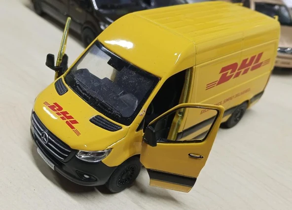 Kinsmart Oyuncak Metal Model Araba 1/36 Çek Bırak Mercedes Benz DHL Kargo Aracı - Resim 2