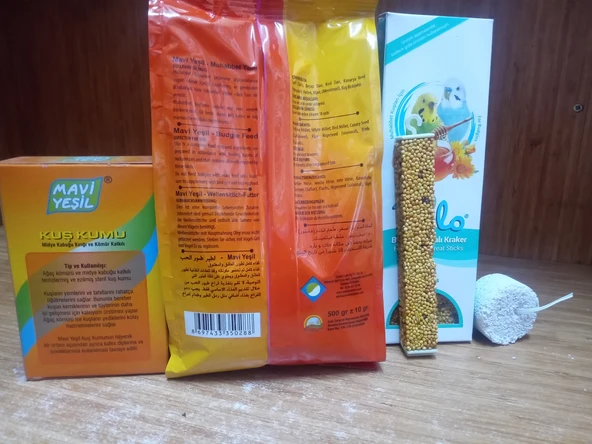 MAVİ YEŞİL MUHABBET YEMİ KRAKER HEDİYELİ 500 GRAM+MAVİ YEŞİL KUŞ KUMU 150 GRAM+1 PAKET ( 3 ADET BALLI YUMURTALI MUHABBET KUŞU KRAKER)+GAGA TAŞI - Resim 2