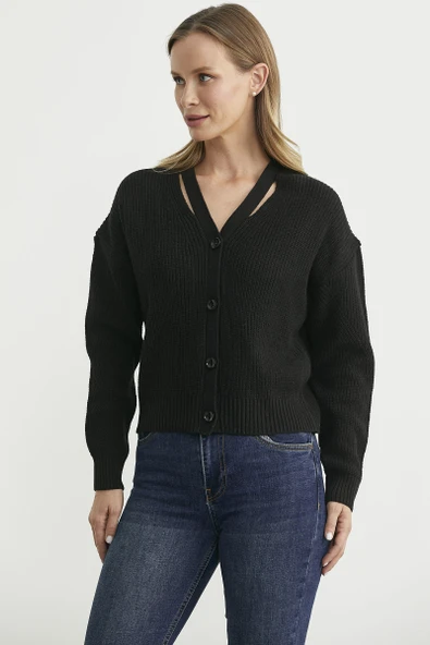 Yaka Detaylı Düğmeli Triko Hırka - Siyah - Resim 3