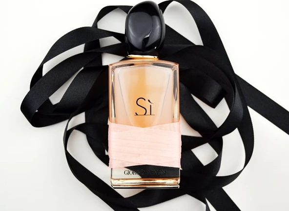 giorgio armani si rose signature 100ml imzalı eau de parfum sınırlı üretim - Resim 4
