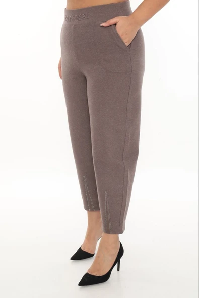 Büyük Beden Lastikli Yüksek Bel Taşlı Mom Likralı Taş Deri Detaylı Kışlık Kaşe Kadın Pantolon - Resim 2