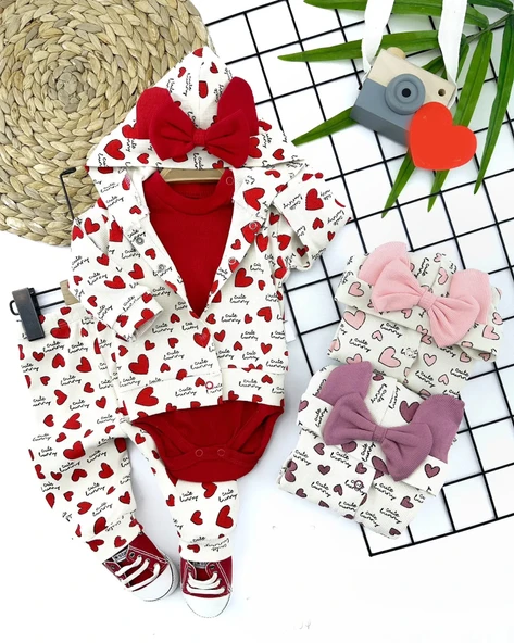 LitaeTrend 3-6-9-12 Ay Kulak Fiyonklu Kapşonlu Kalp Baskılı 3lü Kız Bebek Takımı Kırmızı ürün görseli 1