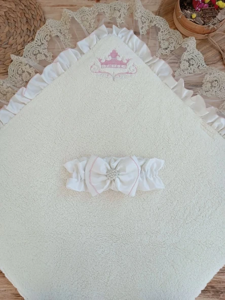 LitaeTrend Yenidoğan Wool Yün Kumaş Taç Nakışlı Güpür Duvaklı Fiyonk Prizma Taş Unisex Kundak Bebek Battaniyesi Pembe - Resim 3
