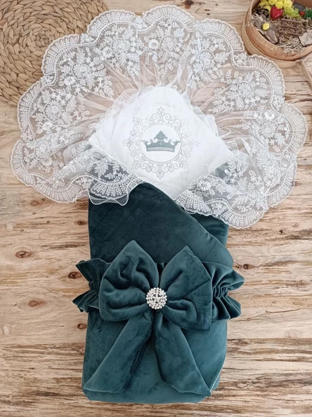 LitaeTrend Yenidoğan Saray Kadife Taç Nakışlı İnci Fiyonklu Dantel Duvak Trilüks Kundak Bebek Battaniye Yeşil ürün görseli 1