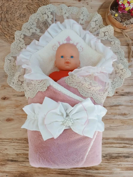 LitaeTrend Yenidoğan Wool Yün Kumaş Taç Nakışlı Güpür Duvaklı Fiyonk Prizma Taş Unisex Kundak Bebek Battaniyesi Pembe - Resim 2