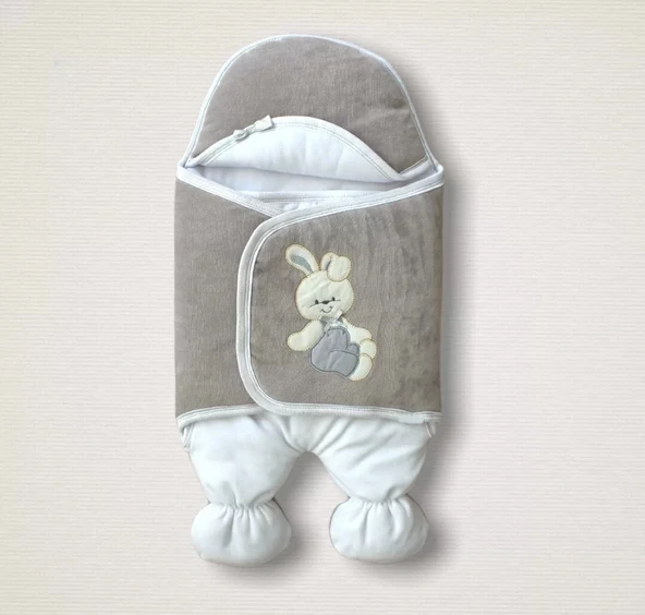 LitaeTrend Yenidoğan Kadife Kumaş Ayıcık Nakışlı Şapkalı Kız Erkek Bebek Ayaklı Kundak Bebek Battaniyesi Kahverengi ürün görseli 1