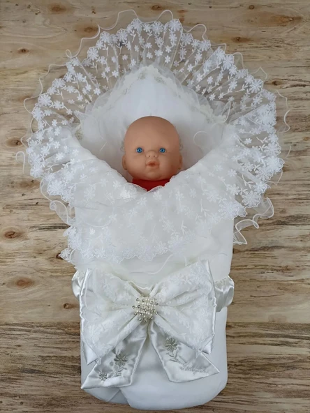 LitaeTrend Yenidoğan İpek Venüs Taç Nakışlı Delüks Kundak Bebek Battaniyesi Ekru - Resim 2