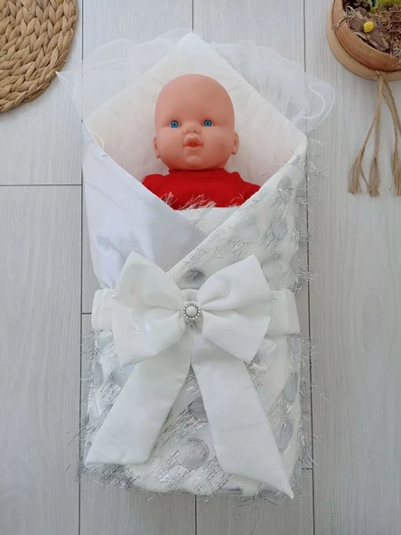 LitaeTrend Yenidoğan İzmir İncisi Tül İşlemeli Pamuklu Fiyonklu Kundaklı Lüks 3lü Alt Açma Seti Gümüş - Resim 3