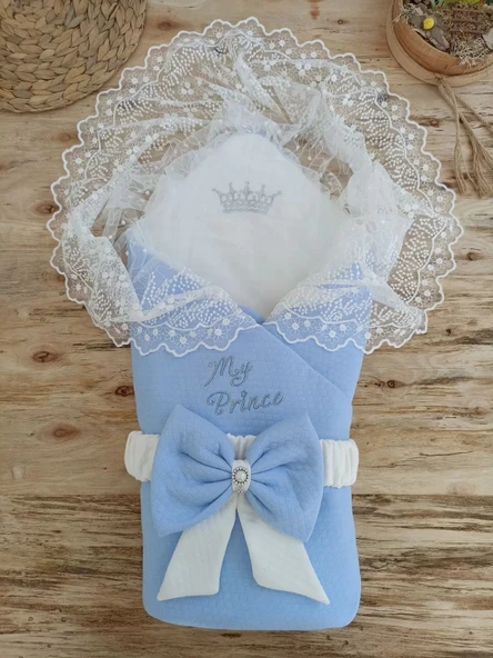 LitaeTrend Bal Peteği My Prince Taç Nakışlı İnci Fiyonklu Dantel Duvaklı Delüks Kundak Bebek Battaniyesi Mavi ürün görseli