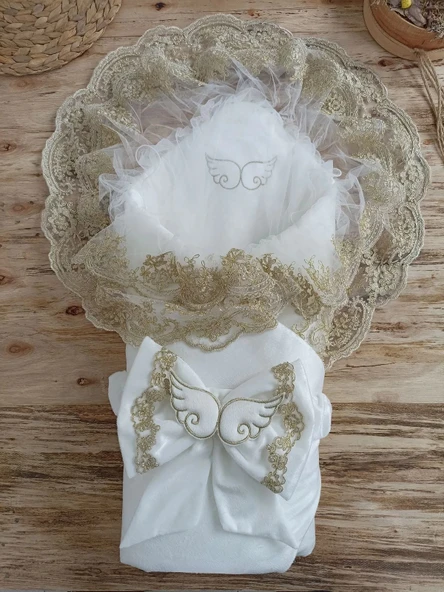 LitaeTrend Yenidoğan Soft Kumru Melek Kanat Fiyonklu Gold Çift Dantel Duvaklı Trilüks Kundak Bebek Battaniyesi Ekru ürün görseli 1