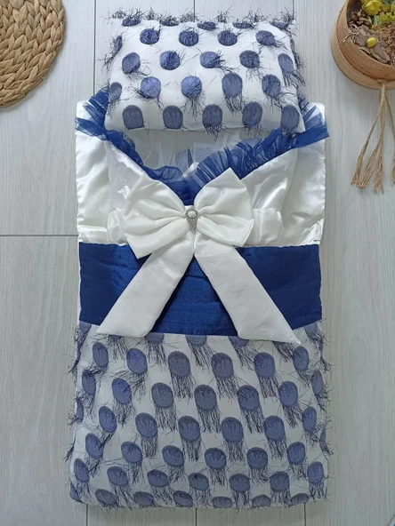 LitaeTrend Yenidoğan İzmir İncisi Tül İşlemeli Pamuklu Fiyonklu Kundaklı Lüks 3lü Alt Açma Seti Lacivert ürün görseli 1