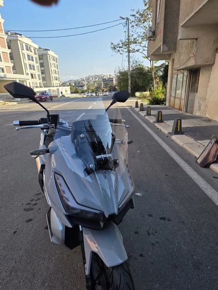 MOTOCAM Volta Apec Apx7 Siperlik Ön Cam 2025 Model 49cm şeffaf Renkli 4mm SPOR CAM - Resim 2