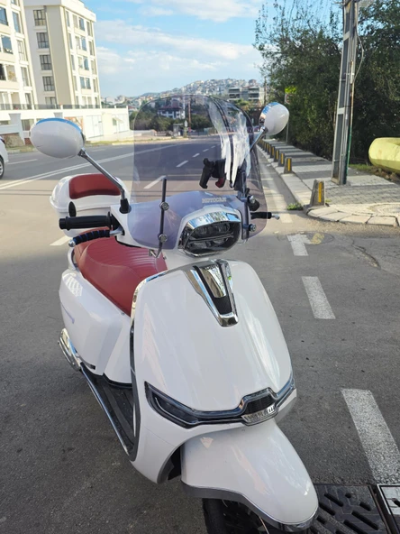 MOTOCAM Küba MT 50 Pro Plus Ön Cam 2024-2025 Model 39cm Füme Renkli 4mm APARATSIZDIR - Resim 3