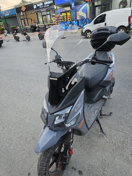 MOTOCAM Altai F2 Max Siperlik Ön Cam 2024-2025 Model 63cm Şeffaf Renkli 4mm - Resim 3