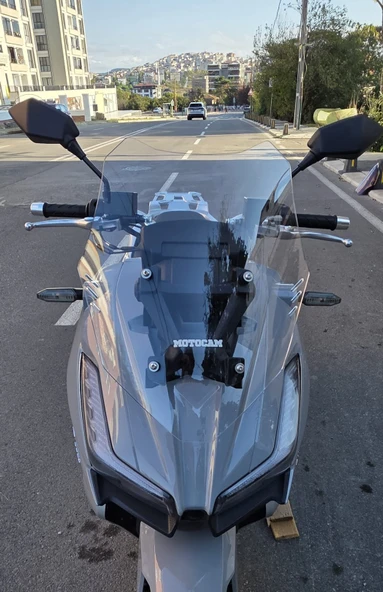 MOTOCAM Volta Apec Apx7 Siperlik Ön Cam 2025 Model 49cm şeffaf Renkli 4mm SPOR CAM ürün görseli