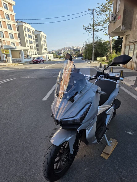 MOTOCAM RKS Veloce 150 Siperlik Ön Cam 2023-2025 Model 49cm Şeffaf Renkli 4mm SPOR CAM - Resim 3