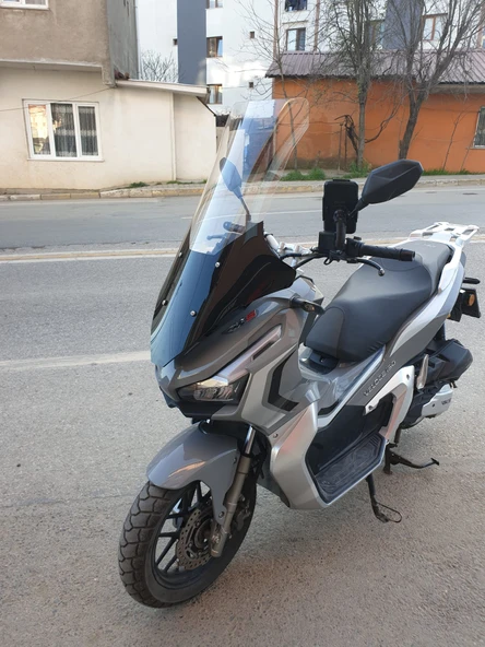 MOTOCAM Kral Arneb 150 Siperlik Ön Cam 2023-2025 Model 78cm şeffaf Renkli 4mm UZUN CAM - Resim 3