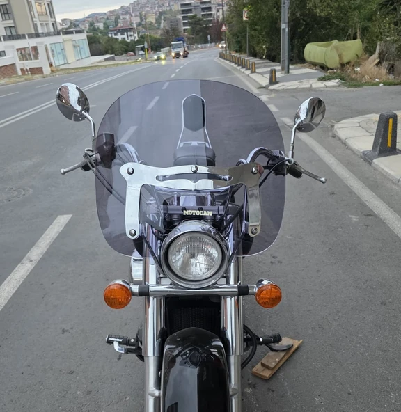 MOTOCAM Honda Shadow 750 Ön Cam 1999-2010 Model 45cm Füme Renkli 4mm APARATSIZDIR ürün görseli