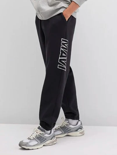 Mavi 0010208-900 Logo Baskılı Erkek Eşofman Altı ürün görseli 1