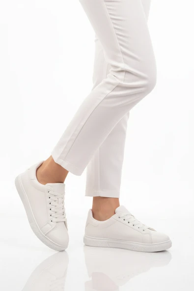 AYK'S Beyaz Bağcıklı Hafif Cilt Erkek Spor Ayakkabı Mota 600 M ürün görseli