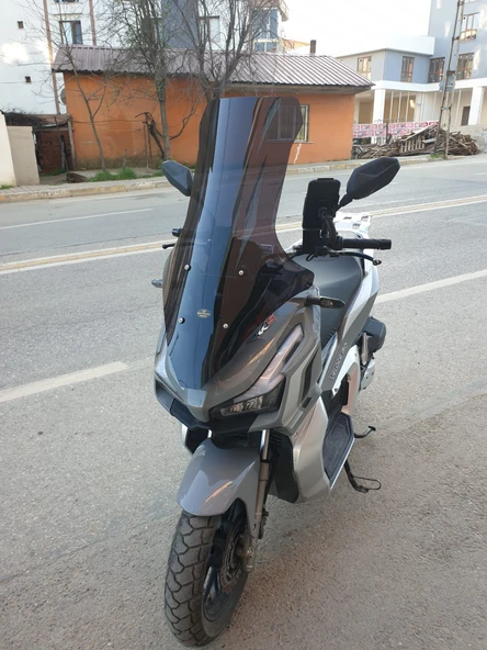 MOTOCAM Kral Arneb 150 Siperlik Ön Cam 2023-2025 Model 78cm Siyah Renkli 4mm UZUN CAM - Resim 3