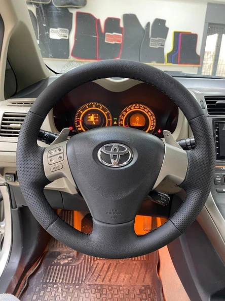 Toyota Corolla 2006-2010 Auris 2007-2009 Araca Özel Direksiyon Kılıfı AÇIKLAMIMIZI OKUYUNUZ! ürün görseli